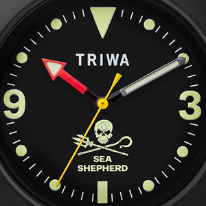 Detail of the quadrant - Triwa sea shepherd black recycled plastic shop sold by UNDP Shop
