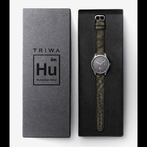 humanium-metal-watch-recycled-strap-green-boxed-undp-shop_package